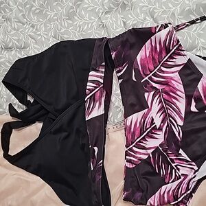 624 Ladies Med Purple and Black Bikini Swimsuit